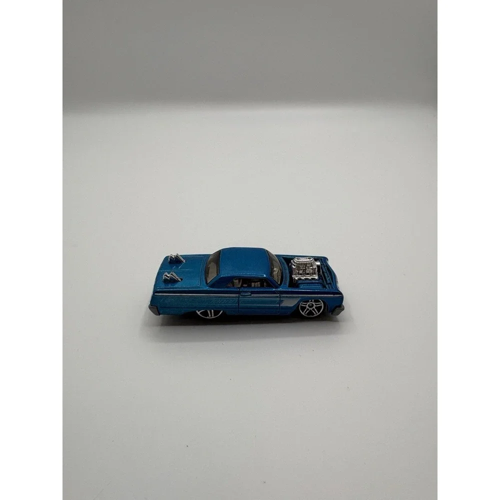 2003‎ Hot Wheels Tooned - '64 Chevy Impala Die-Cast Model (GHD48)